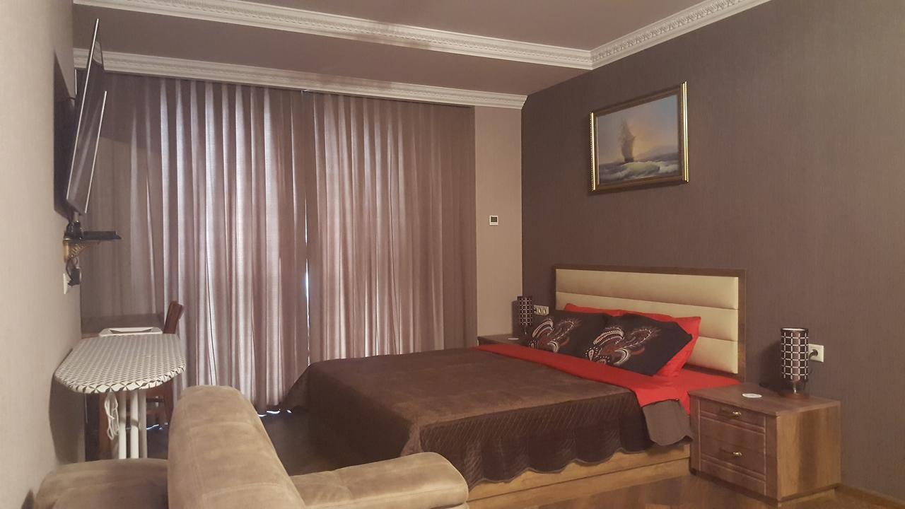 Mimino Apartment Deluxe First Line Batumi Esterno foto
