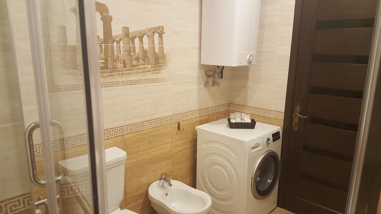 Mimino Apartment Deluxe First Line Batumi Esterno foto