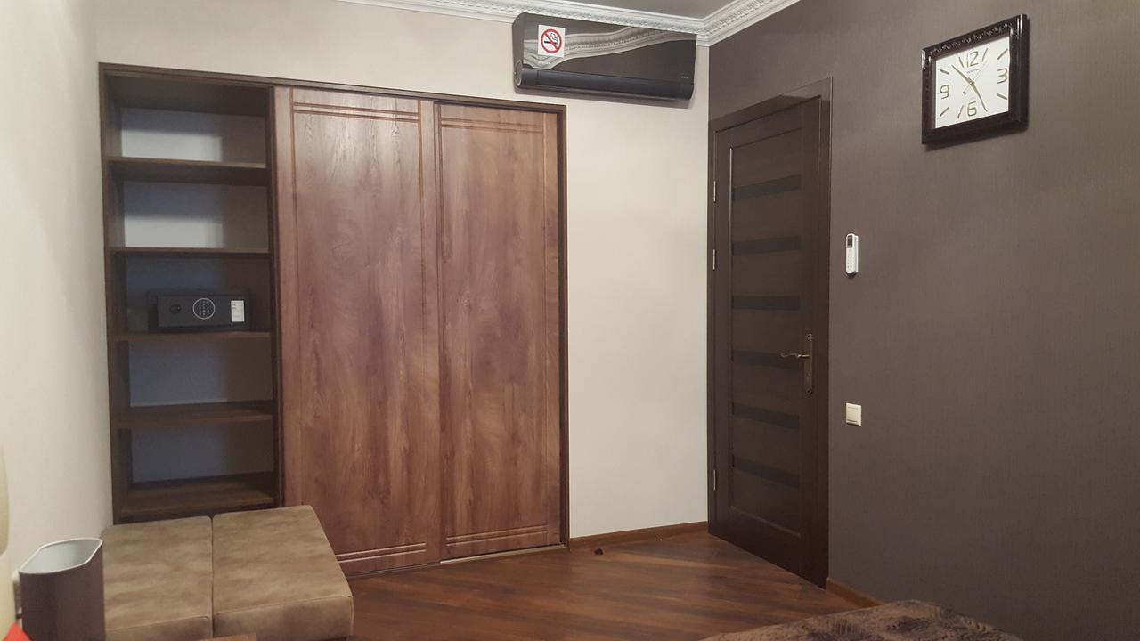 Mimino Apartment Deluxe First Line Batumi Esterno foto